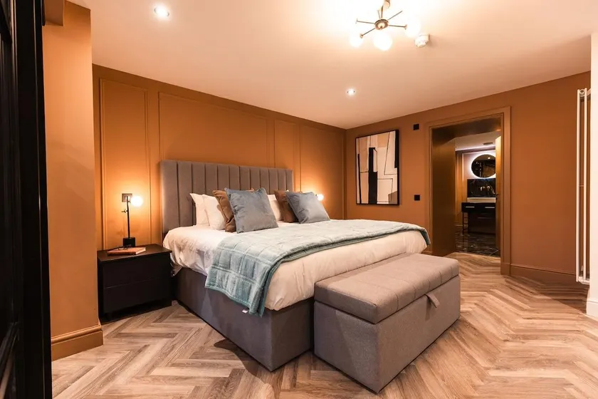 Luxury Georgian Aparthotel by Hauss Ayr - 5mins to Beach, Town Centre! - Image 1