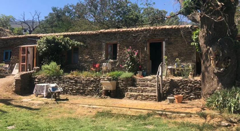 Los Albergues - Image 1