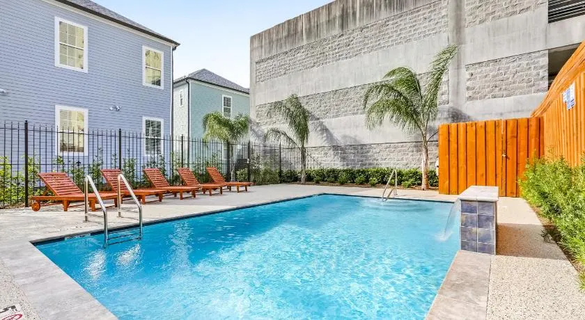 Hosteeva Modern Condo Near Magazine St & Close to FQ - Image 1