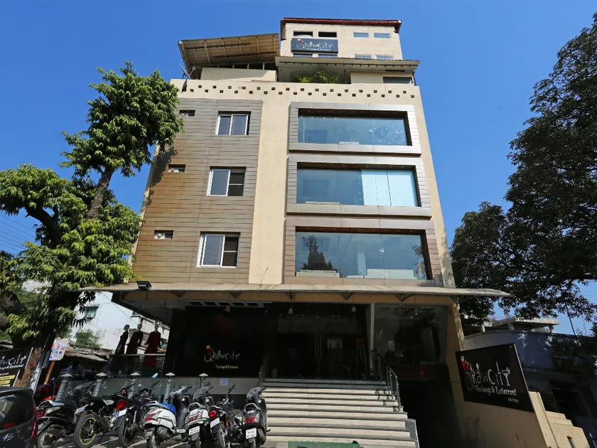 Hotel Johri Residency - Image 1