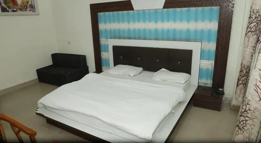 hotel mayur - Image 1