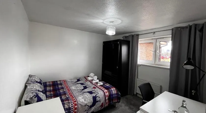 Plaistow comfort stay - Image 1
