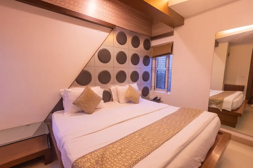 The Nines Business Hotel - Image 1