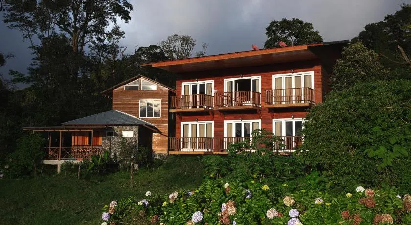 Hotel Bosque Verde Lodge - Image 1