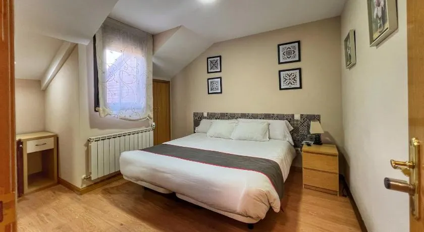 Hostal la Colmena - Image 1