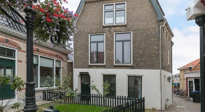 Knus vertoeven in een historisch pand in Grou. - Image 1