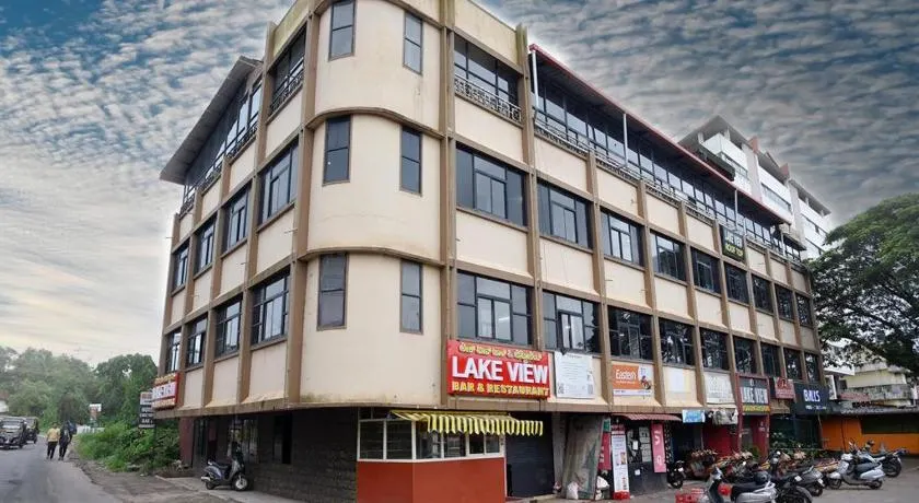 HOTEL LAKE VIEW - Image 1