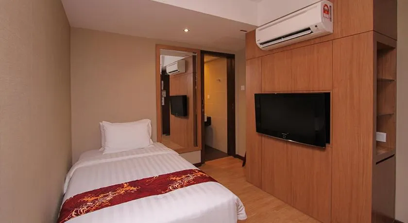 Likas Square - KK Spacious Homestay - Image 1