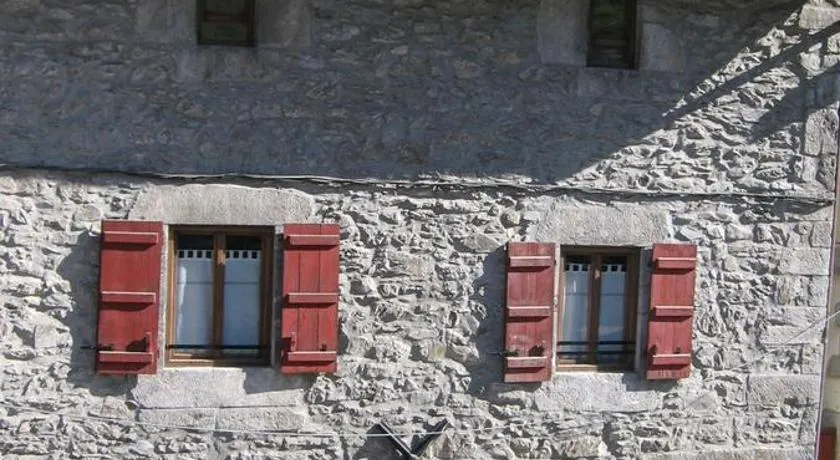Larraenea Bed and Breakfast - Image 1