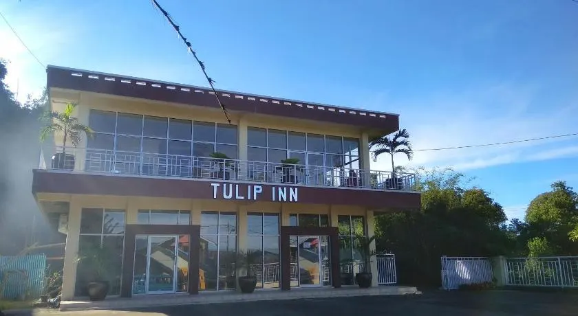 Tulip Inn Tomohon - Image 1