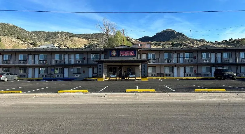 HWY 50 Inn - Image 1