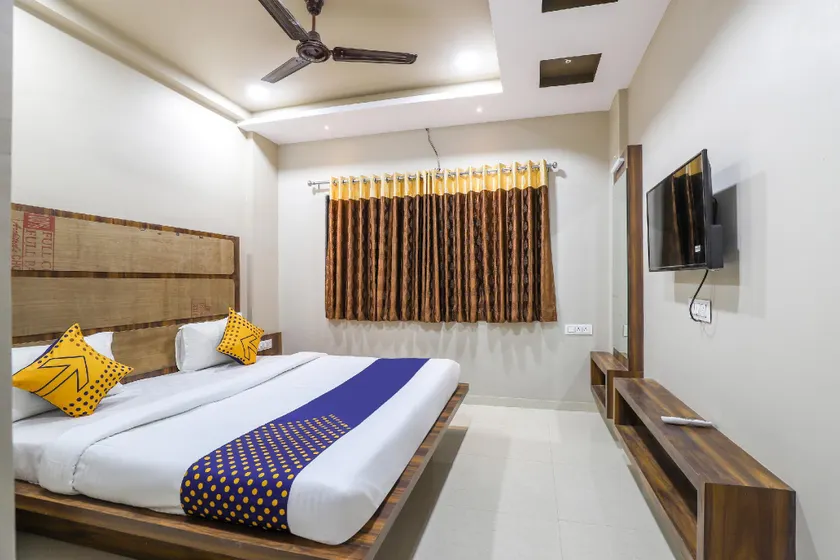 SPOT ON 63297 Hotel Kalapi - Image 1