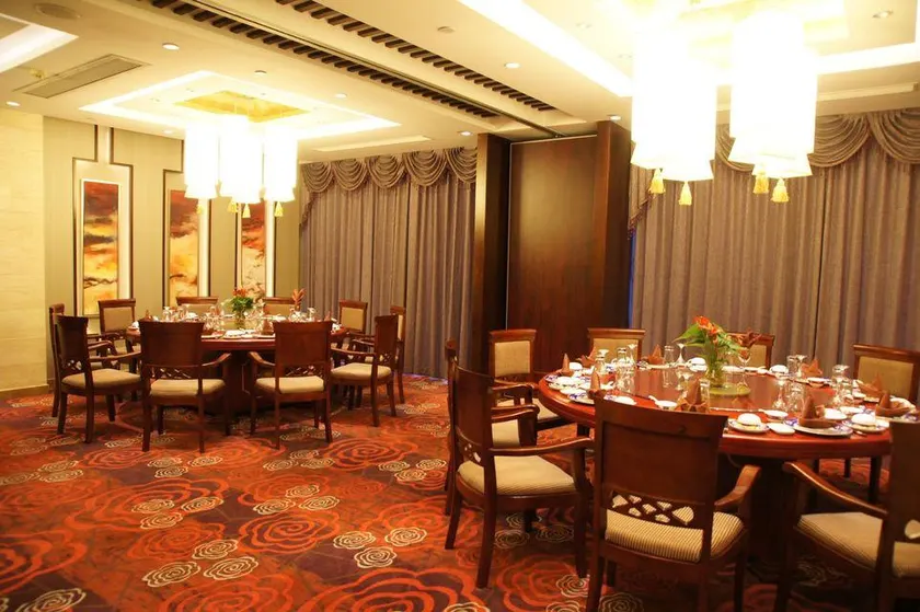 Kingswell Hotel Tongji - Image 1