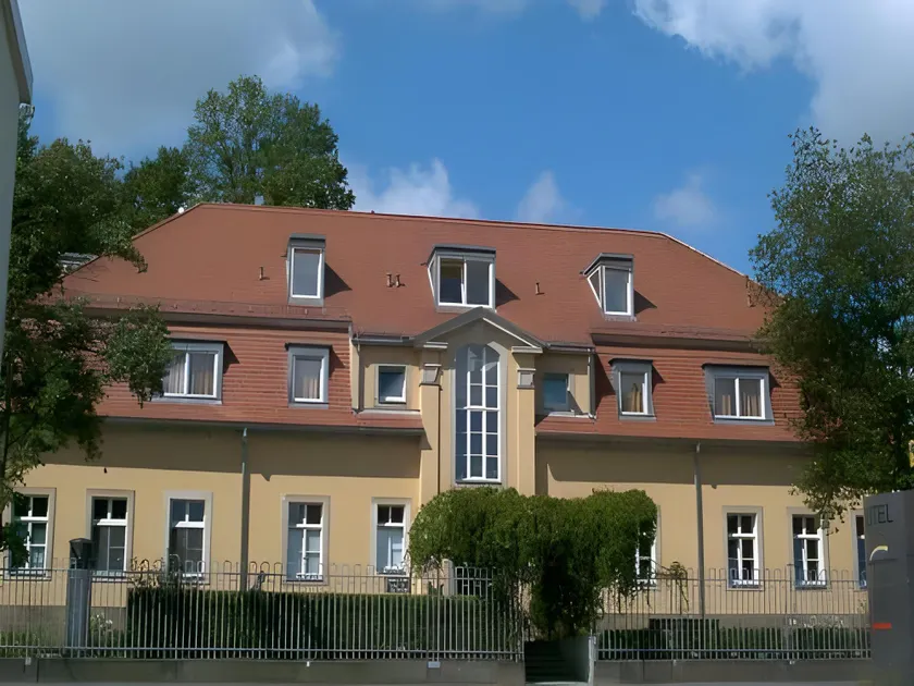 Hotel Regenbogenhaus - Image 1