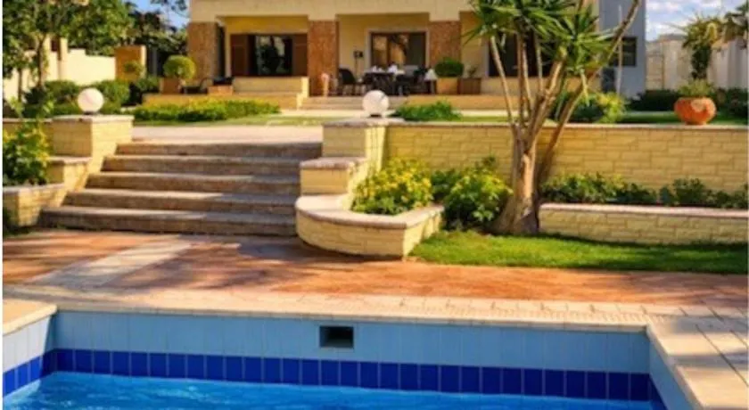 NEW! The Diplomat - High Class - Family Villa - Private Pool - Bubble bath -new AC- Up to 10 guests - 4 Min Walk to Beach - Image 1