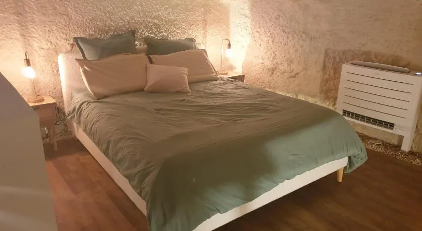 La Grotte du Bonheur - Image 1