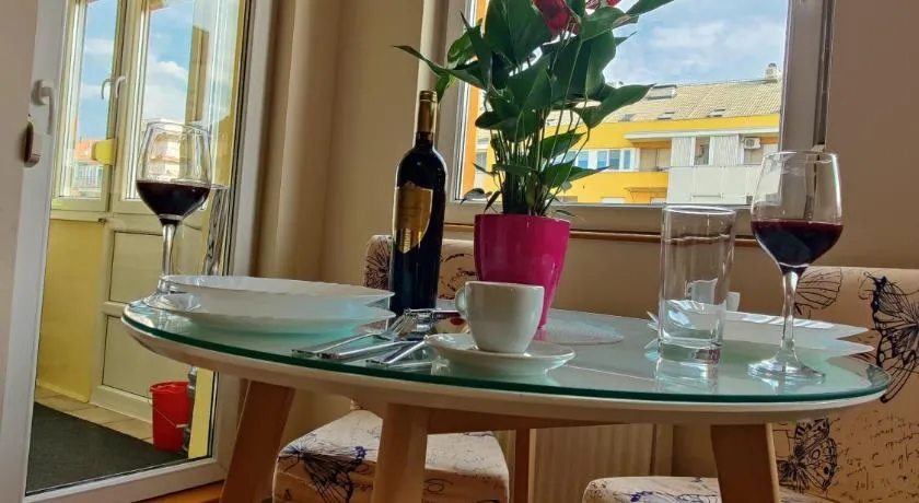Maja Apartment - Image 1