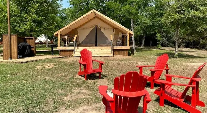 Romantic Lakefront Cabin with Fire Pit near Lake Bastrop, Texas – Luxury Glamping Escape for Couples - Image 1