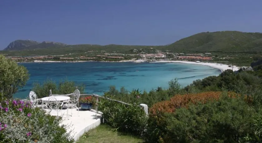 Domus de Rocas Holiday House - Image 1