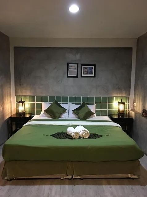 Phunyanuch Hotel - Image 1