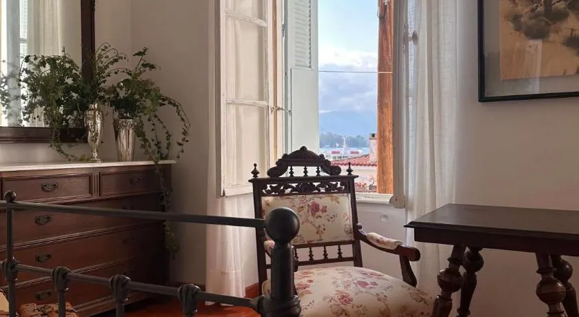 Poros Chic Seaside Neo-Classical Apartment with Terrace - Image 1