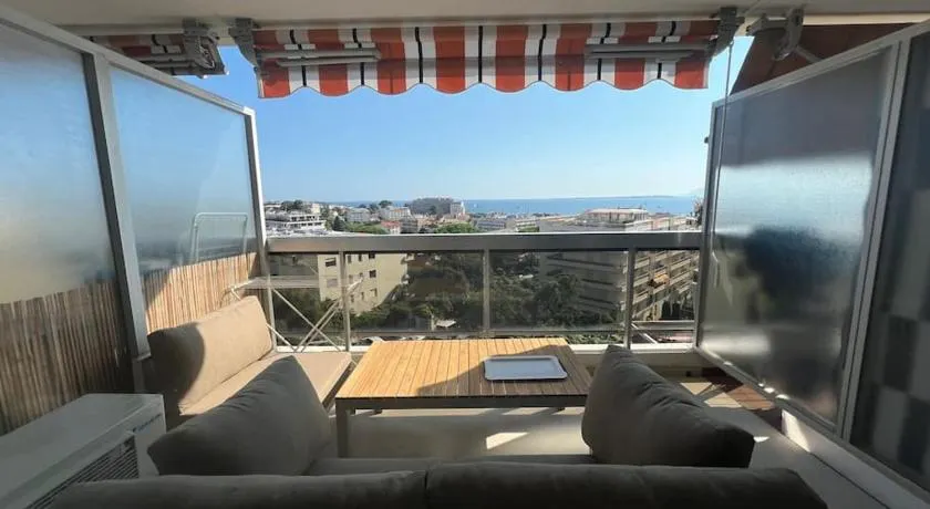 10mm a pied des plages, appartement olympe climatisé - Image 1