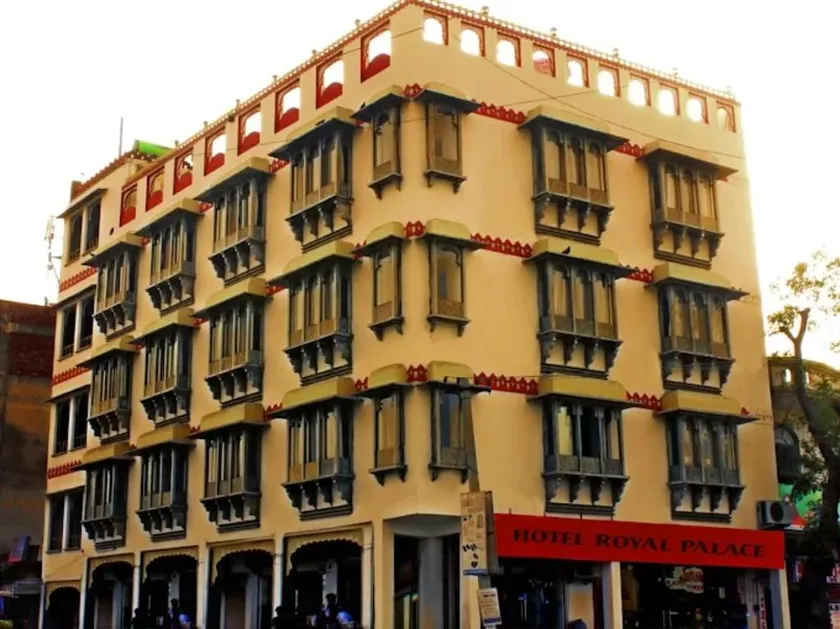 HOTEL ROYAL PALACE - Image 1