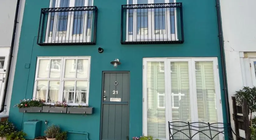 Charming BRIGHTONMEWS cottage parking 1min to sea&shops - Image 1
