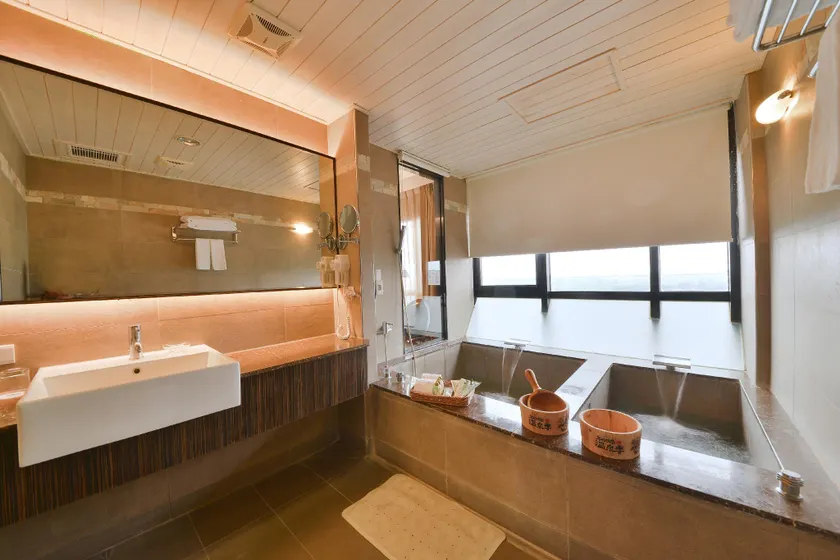 Resort One Hotel - Image 1