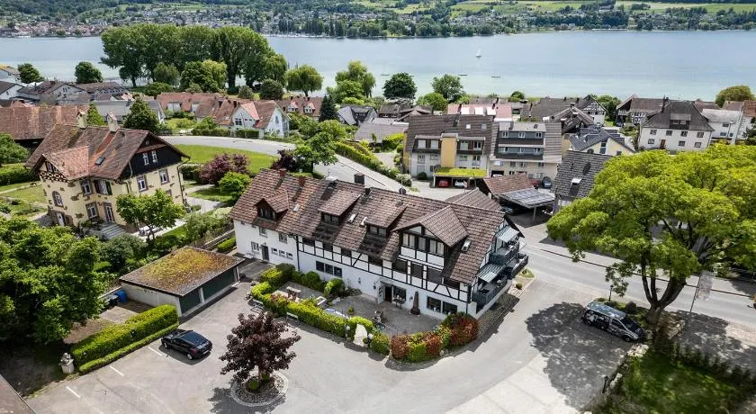 Hotel Kellhof - Bed & Breakfast - Image 1