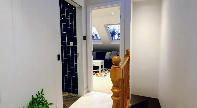 Jacuzzi Suite - Image 1