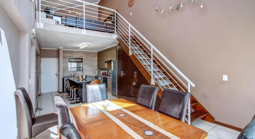 Upmarket Ultra Modern Sandton Apartment - Image 1