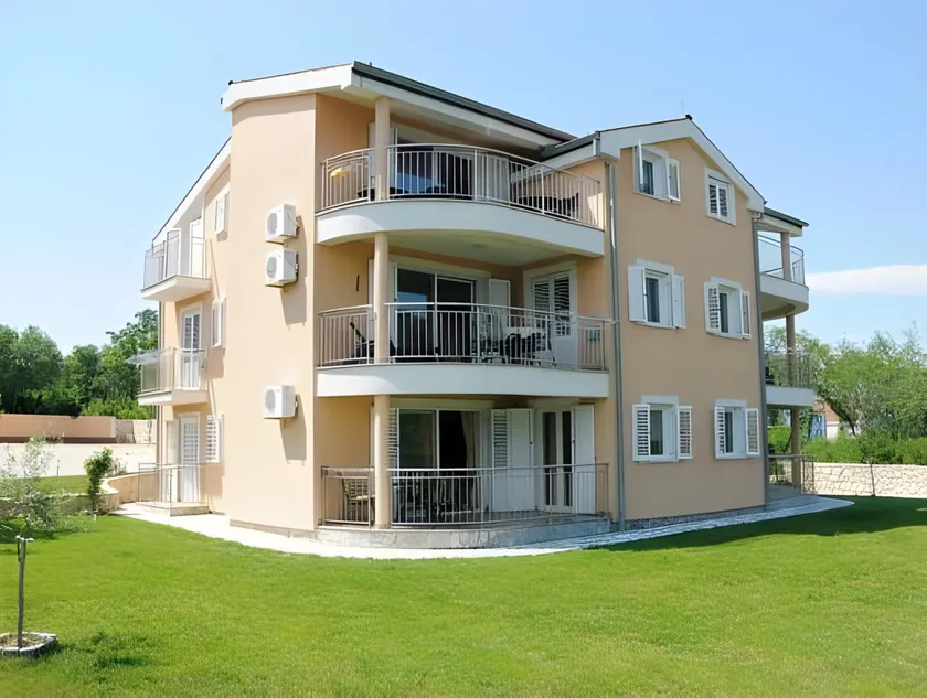 Mare & Mons Seafront Apartments - Image 1