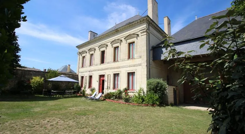 Domaine Des Roses - Image 1