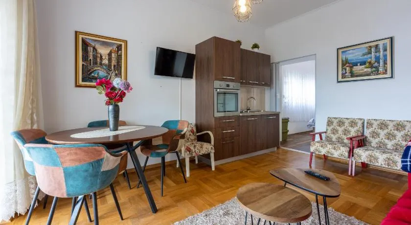 Villa Lucia - Image 1