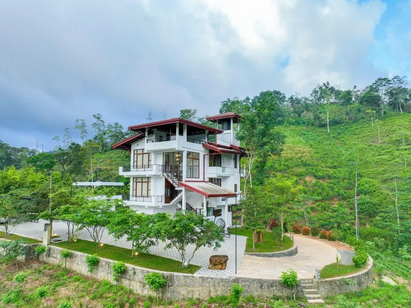 Hotel SUMMORA - Image 1