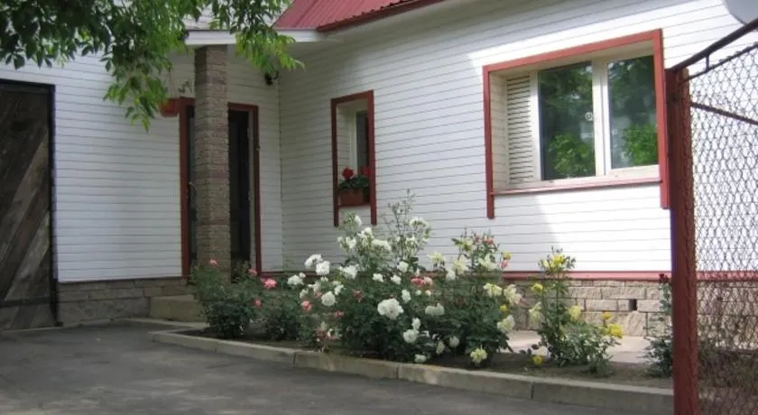 Liiva Guest Accommodation,free parking - Image 1