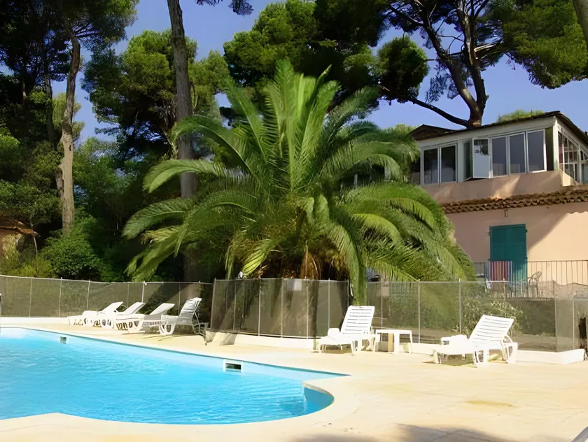Hôtel De La Mer - Image 1