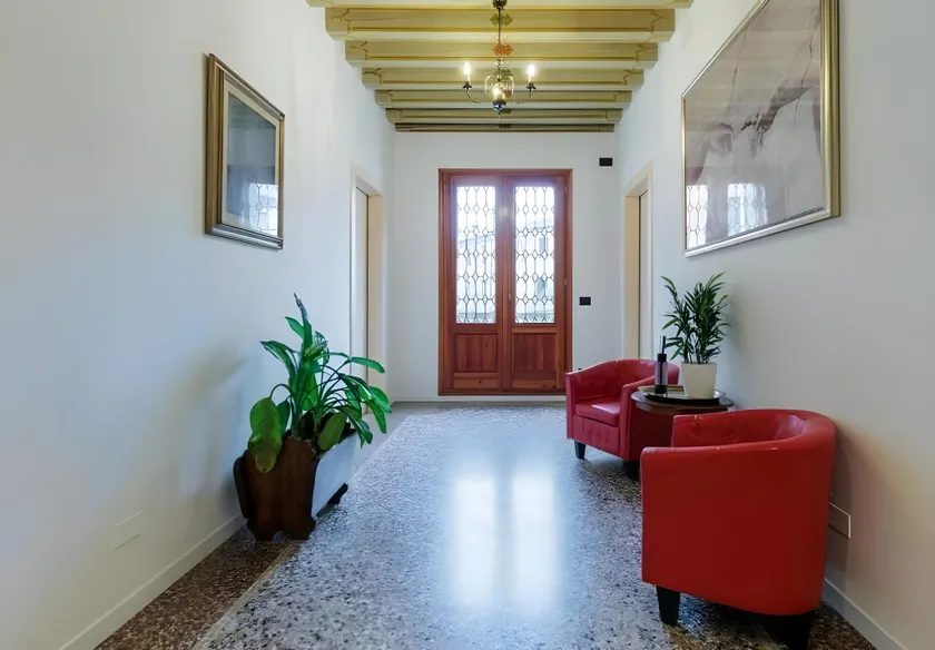 Villa Luccon Mirano • Elegant Double/Twin Room 5 - Image 1