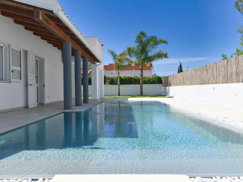 Nice Apartment with Pool - Image 1