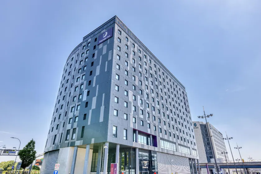 Premier Inn London Gatwick Airport - Image 1