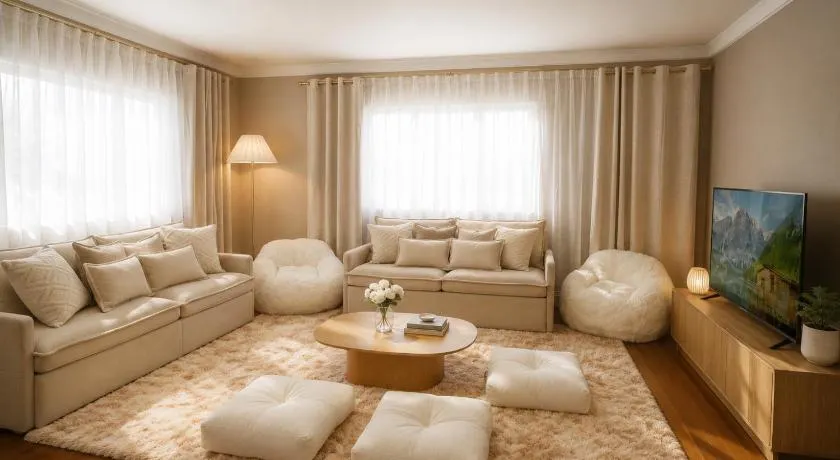 Cozy Kingsford Home - Image 1
