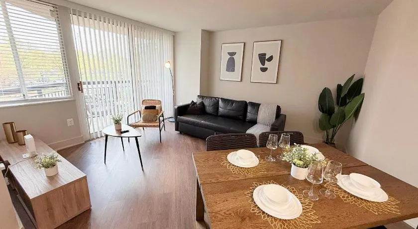 Beautiful Apt in the Heart of Pentagon City - Image 1