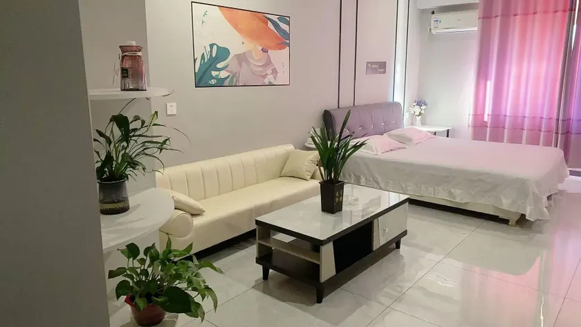 Yixuan Apartment Hotel - Image 1