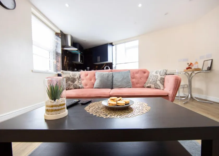 Cosy One Bedroom Flat - Fantastic Location - Image 1
