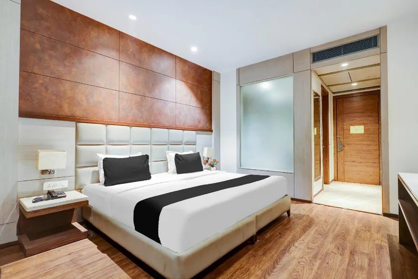 Townhouse Chhatarpur Near Metro Park - Image 1