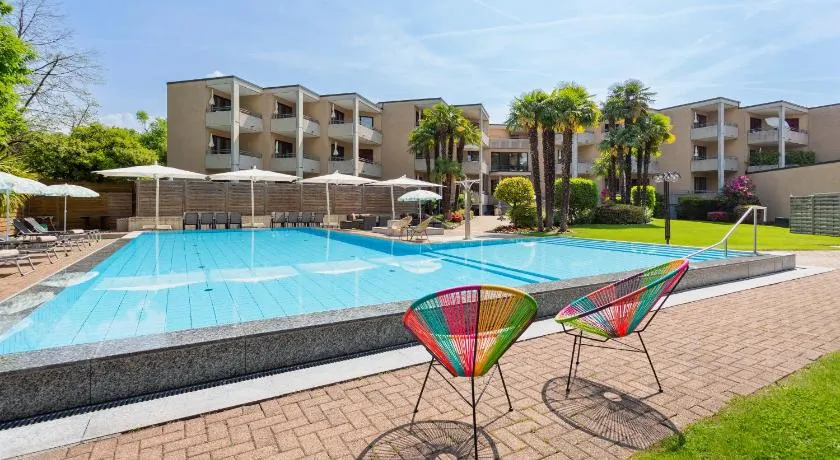 Merveilleux appartement adapté aux familles avec terrasse, piscine et barbecue - Image 1