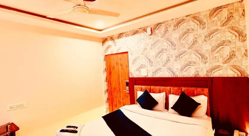 Hotel SM Eagle Grand Airport Zone Shamshabad Hyderabad - Image 1