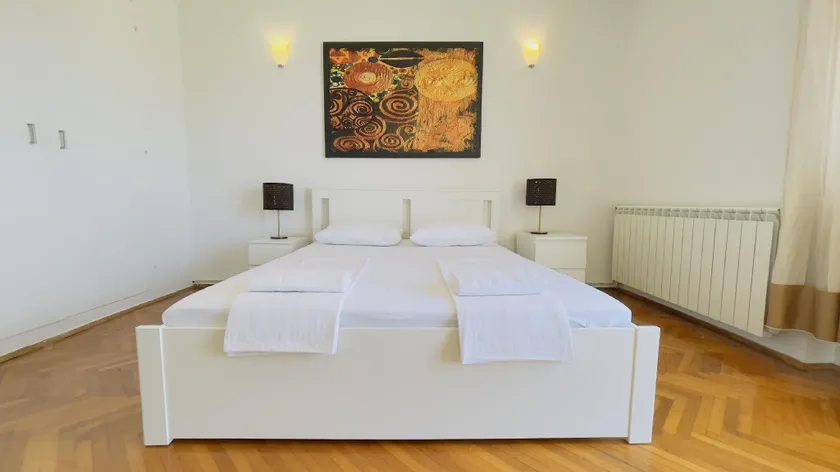 Apartment Reful - Image 1