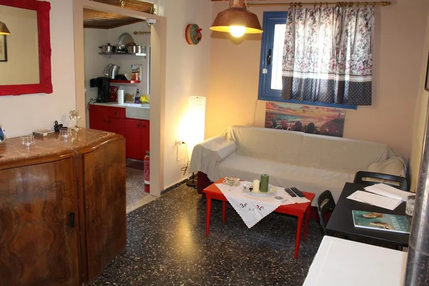 Surfers' Cottage - Image 1